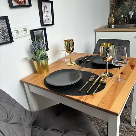Moderne Schicke Dachgeschosswohnung 15 Min Bis Duesseldorf Apartment