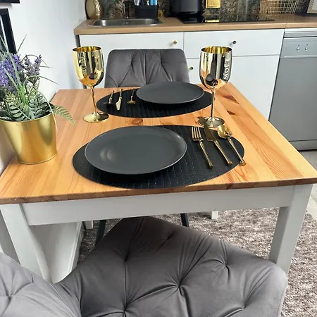 Moderne Schicke Dachgeschosswohnung 15 Min Bis Duesseldorf * Duisburg