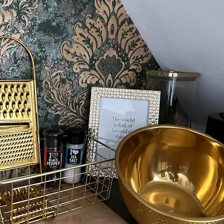 Moderne Schicke Dachgeschosswohnung 15 Min Bis Duesseldorf *