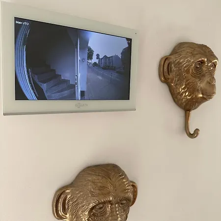 Moderne Schicke Dachgeschosswohnung 15 Min Bis Duesseldorf *