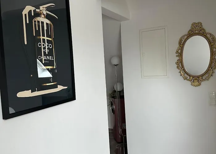 Lägenhet Moderne Schicke Dachgeschosswohnung 15 Min Bis Duesseldorf *