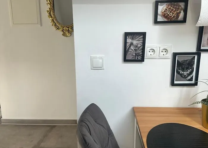 Moderne Schicke Dachgeschosswohnung 15 Min Bis Duesseldorf Lägenhet *