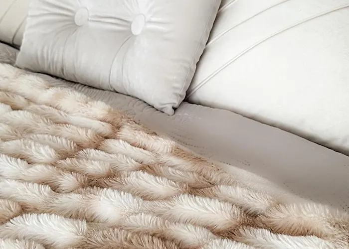 Lägenhet Moderne Schicke Dachgeschosswohnung 15 Min Bis Duesseldorf Duisburg