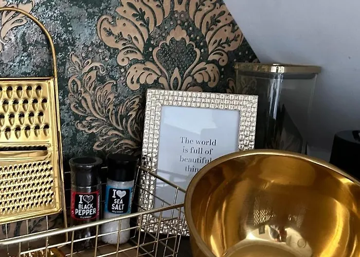 Moderne Schicke Dachgeschosswohnung 15 Min Bis Duesseldorf *