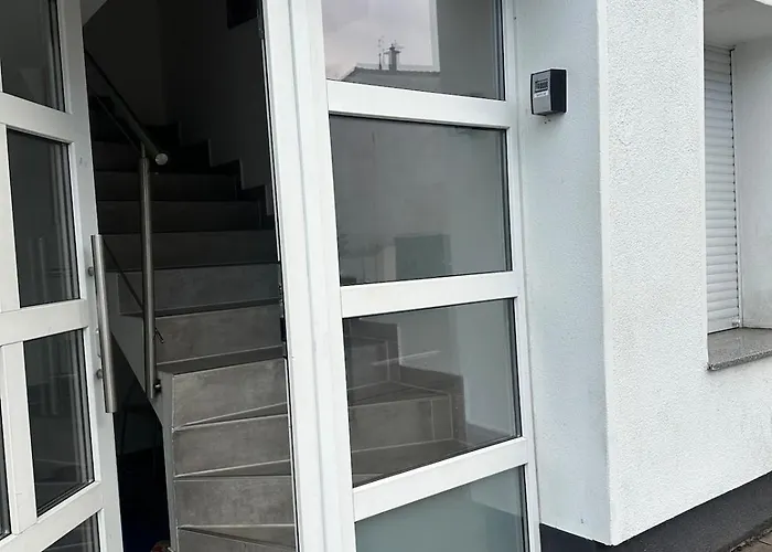 Moderne Schicke Dachgeschosswohnung 15 Min Bis Duesseldorf