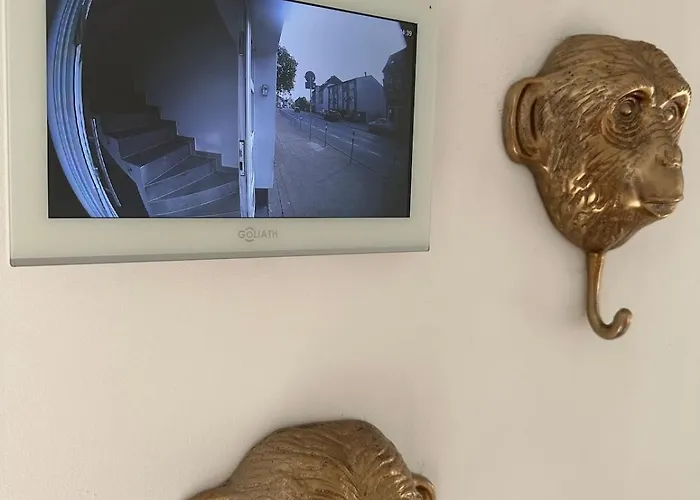 Moderne Schicke Dachgeschosswohnung 15 Min Bis Duesseldorf *