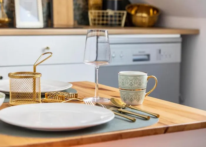 Moderne Schicke Dachgeschosswohnung 15 Min Bis Duesseldorf Lägenhet *